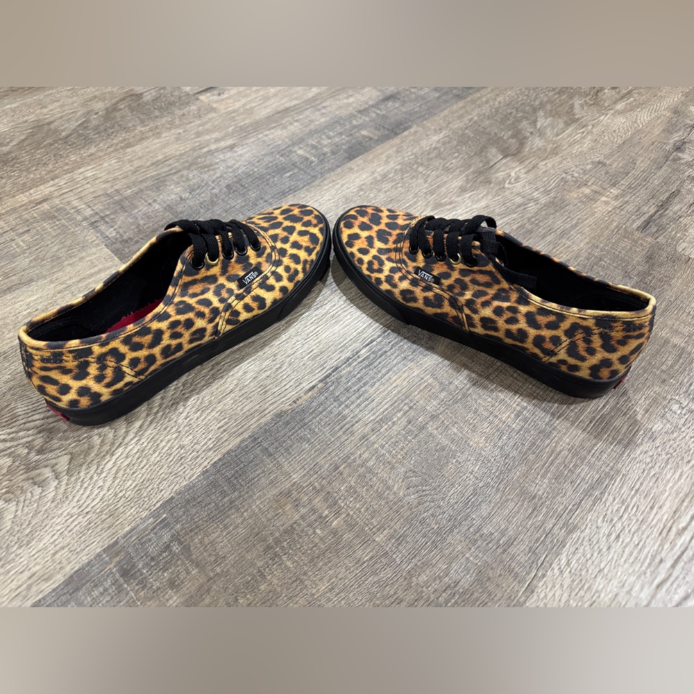 Vans Low Pro Leopard Print Canvas Lace Up Sneakers- M5/W6.5